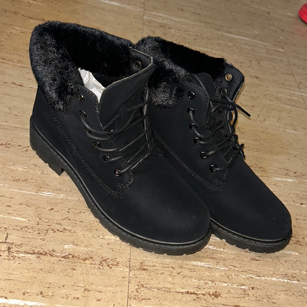 ❄️◾️Winter Boots◾️❄️ - Picture 2 of 5